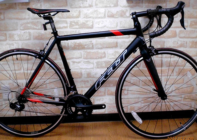 FELT F75